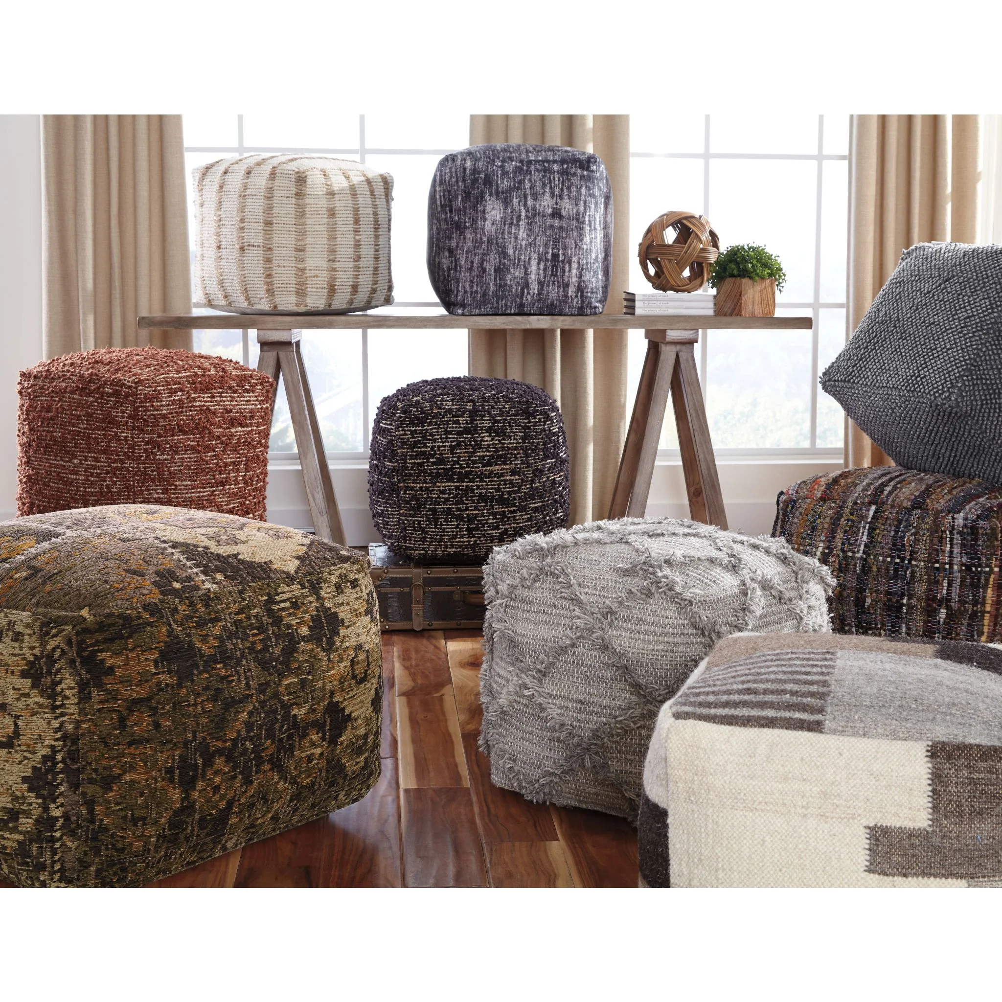 Adelphie Pouf - Image 4