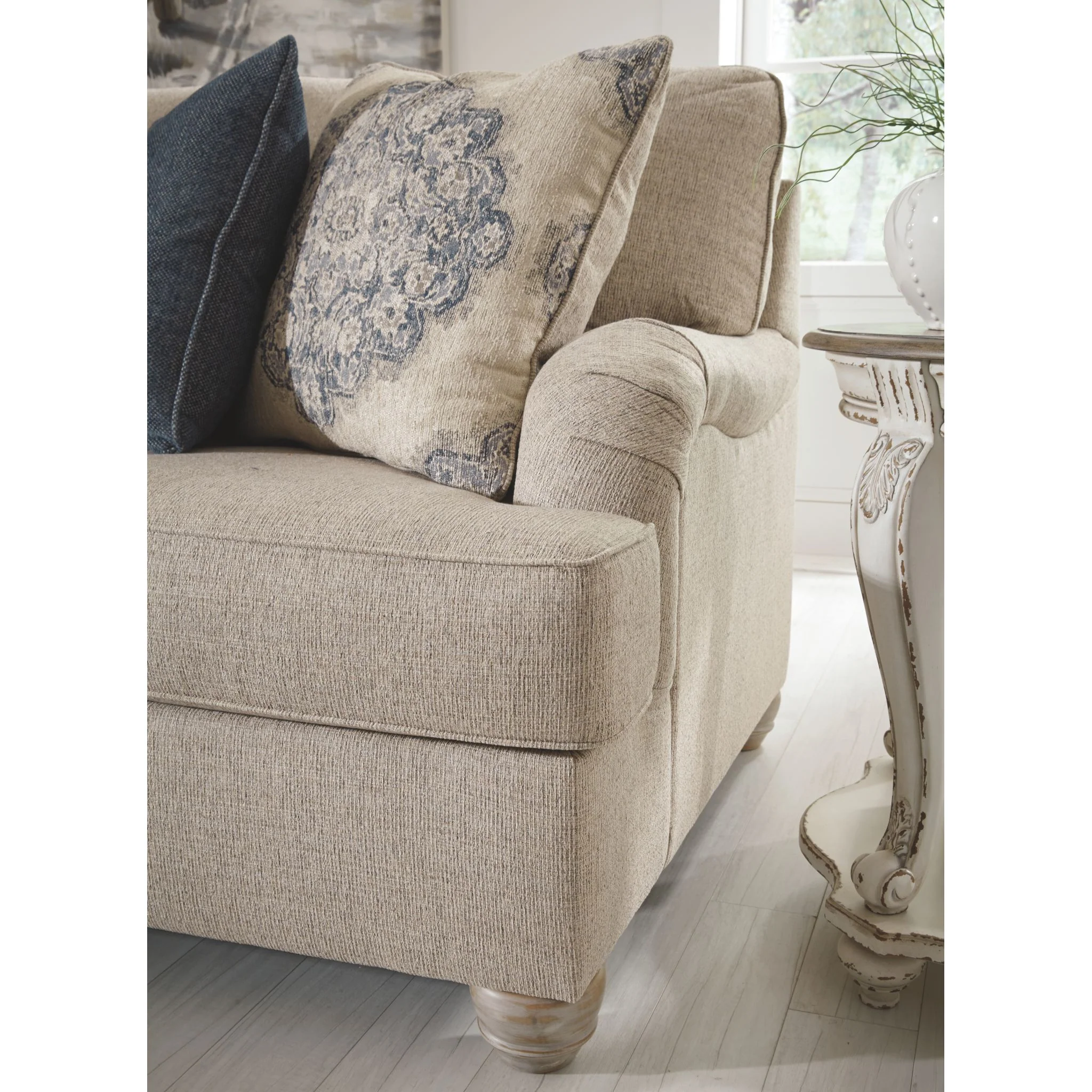 Dandrea-Exclusive Sofa - Image 11