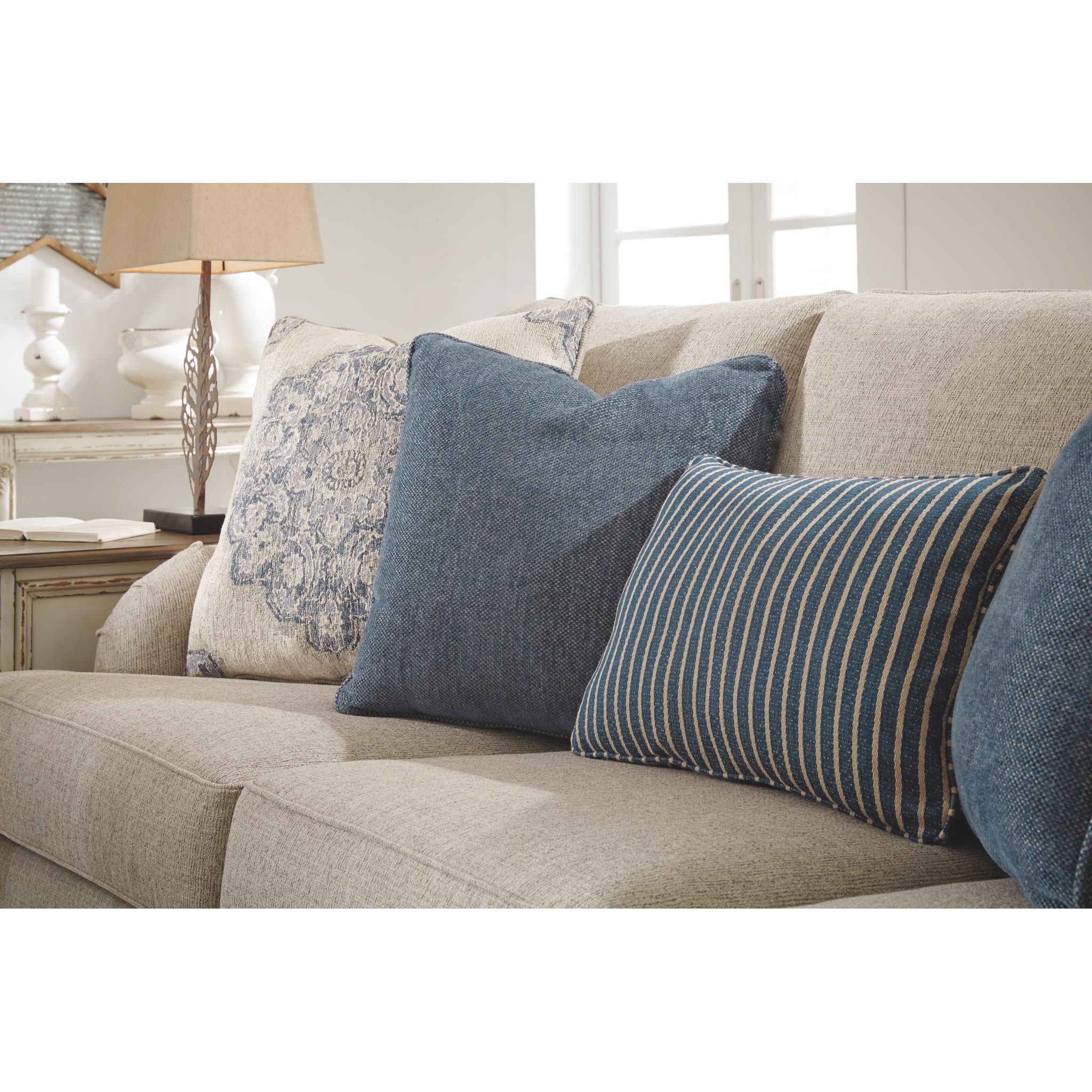 Dandrea-Exclusive Sofa - Image 12